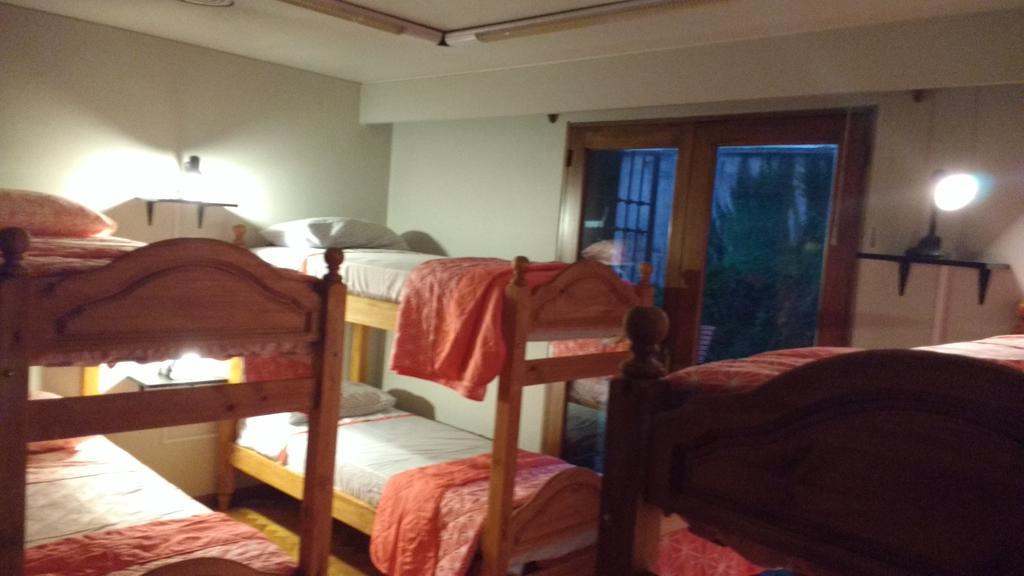 Hostel De Los Artistas Мендоса Екстериор снимка