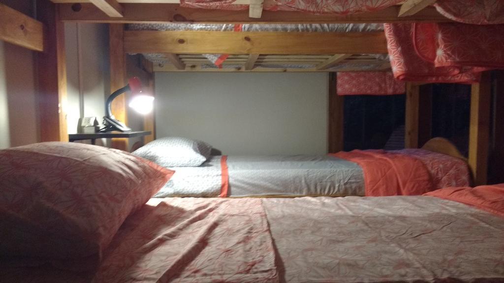 Hostel De Los Artistas Мендоса Екстериор снимка